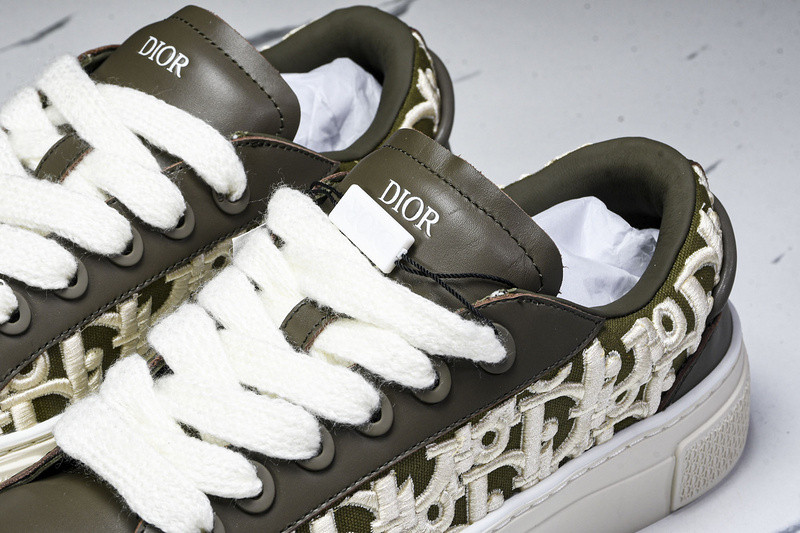DR B33 Sneaker