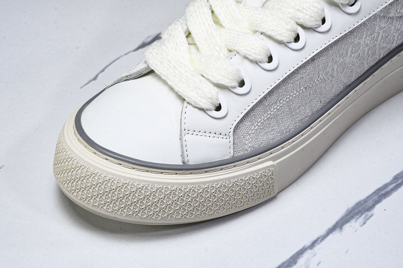DR B33 Sneaker