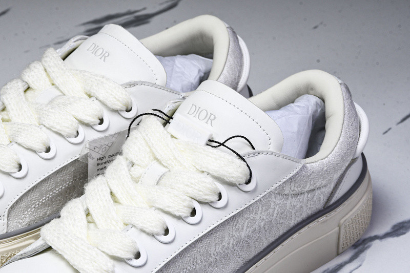 DR B33 Sneaker