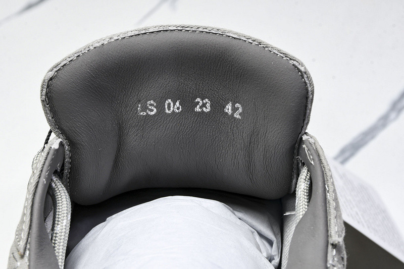 DR B33 Sneaker