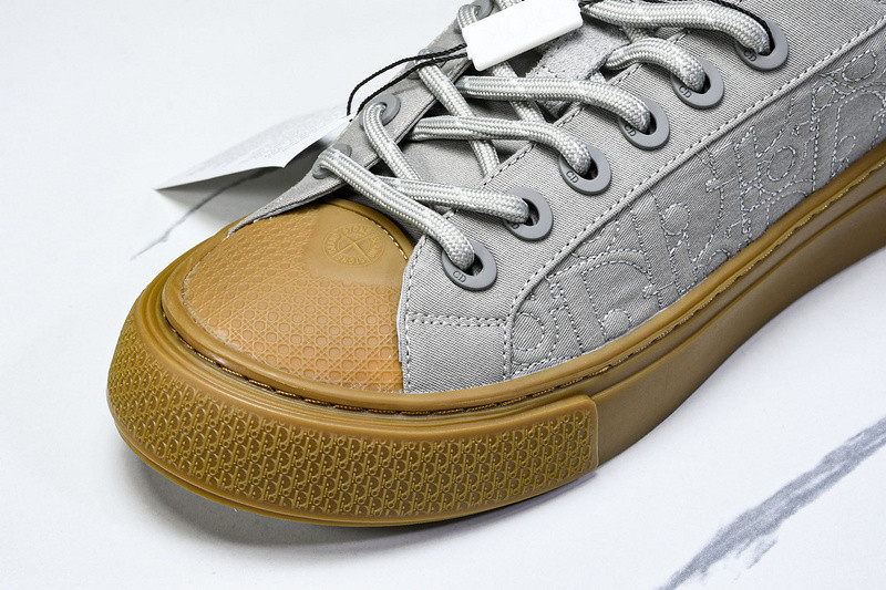 DR B33 Sneaker