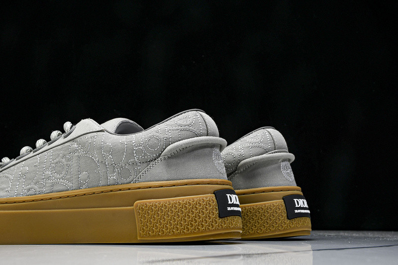 DR B33 Sneaker