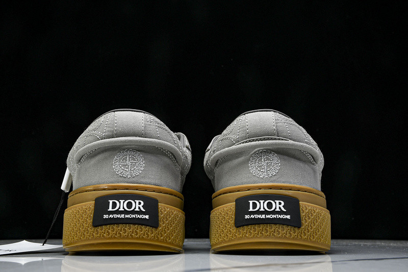 DR B33 Sneaker
