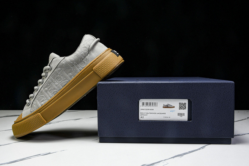 DR B33 Sneaker