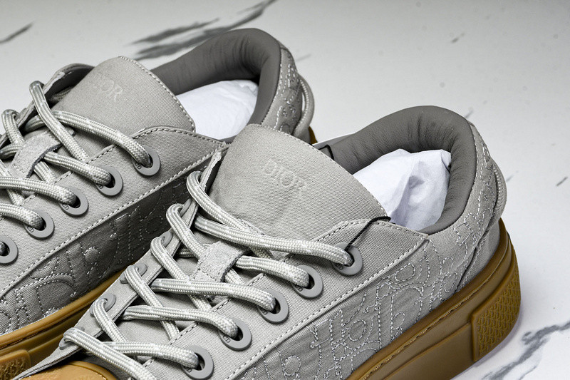 DR B33 Sneaker