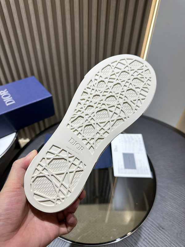 DR B33 Sneaker
