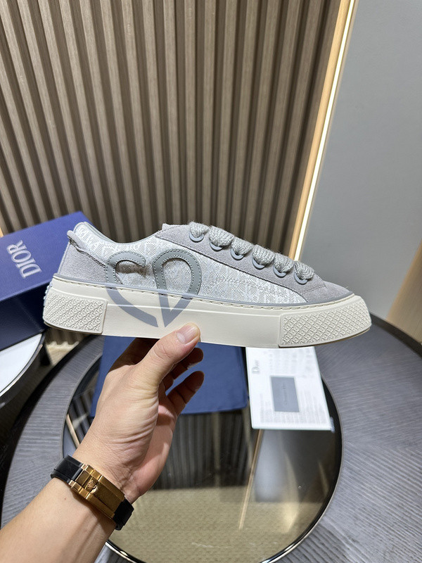 DR B33 Sneaker