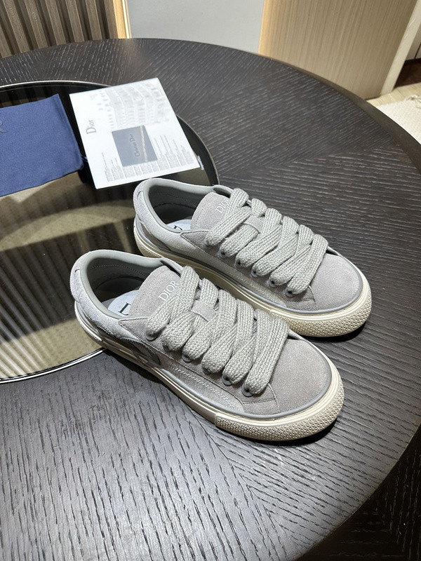 DR B33 Sneaker