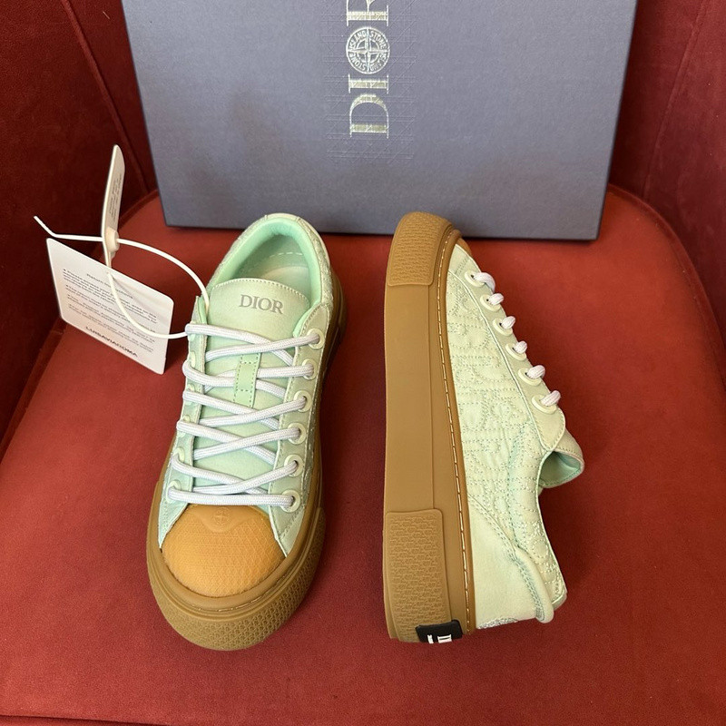 DR B33 Sneaker