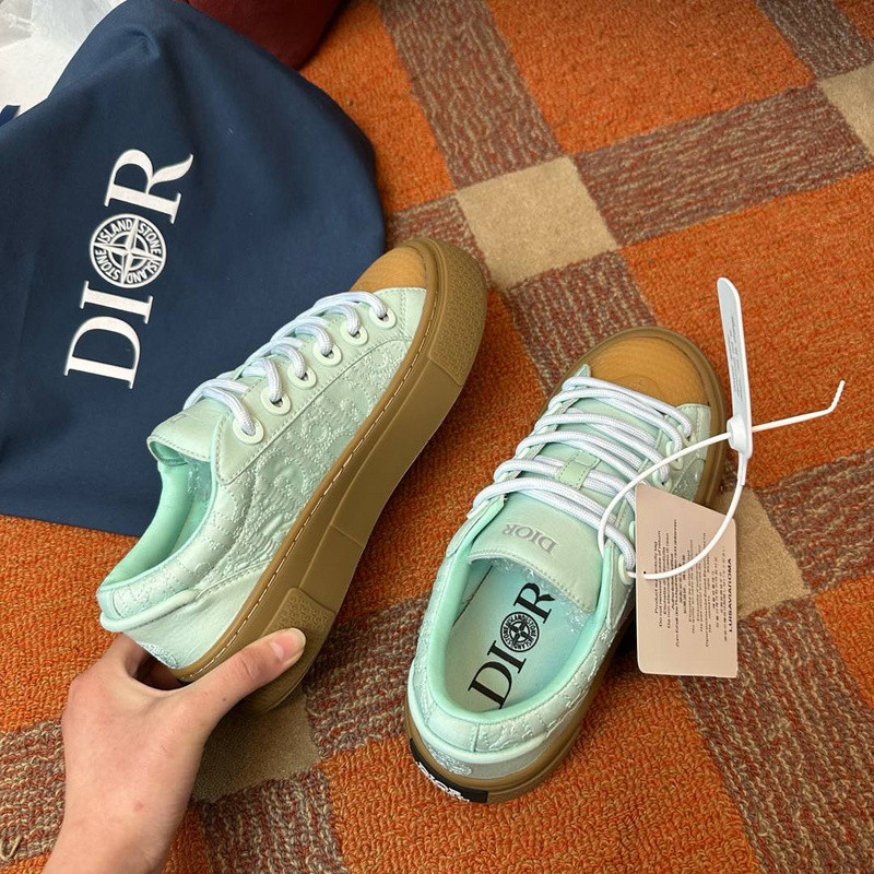 DR B33 Sneaker