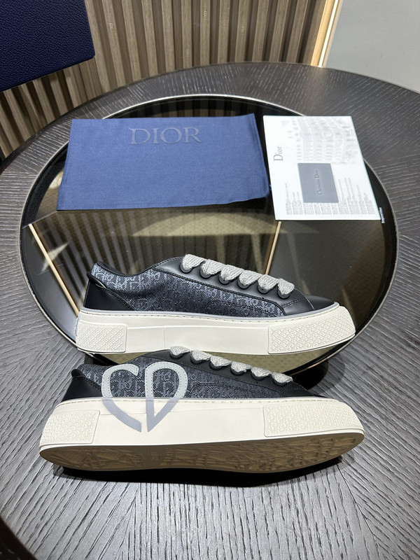 DR B33 Sneaker