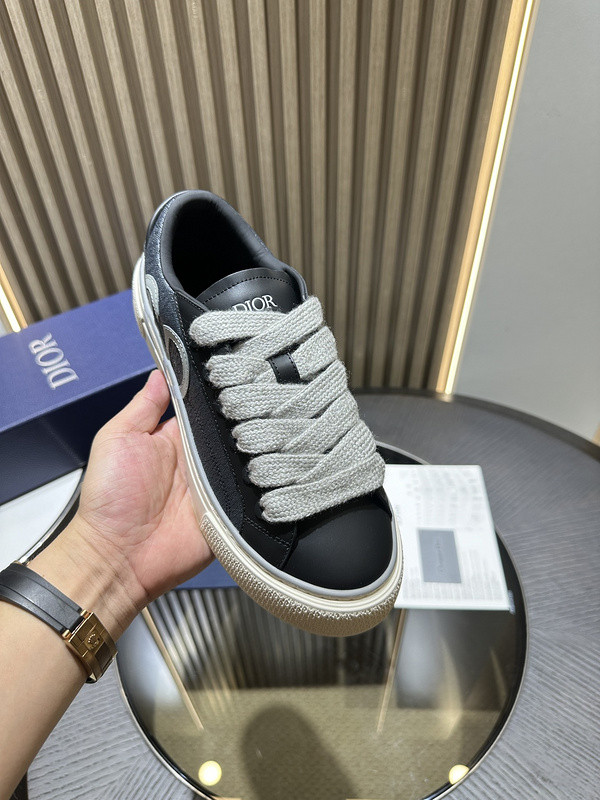 DR B33 Sneaker
