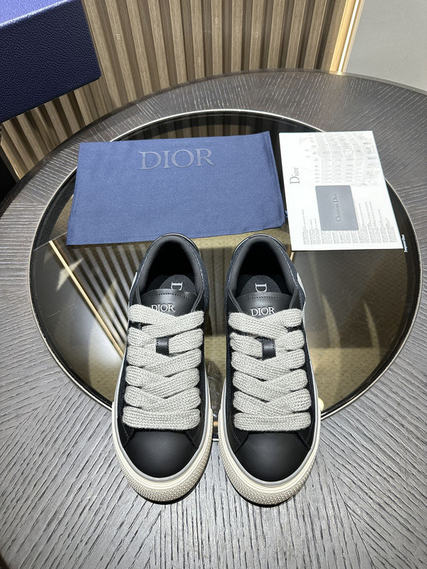 DR B33 Sneaker