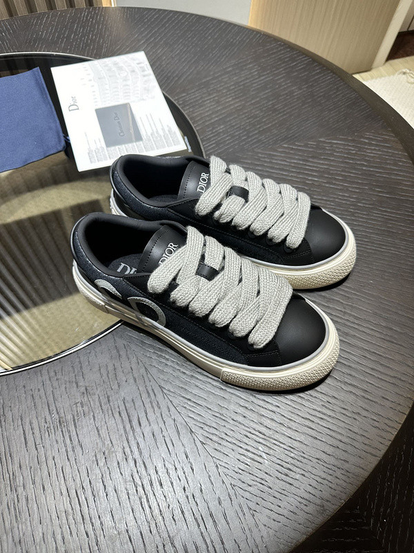 DR B33 Sneaker