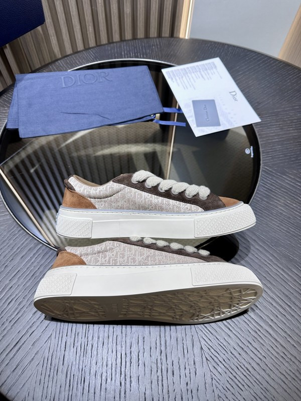 DR B33 Sneaker