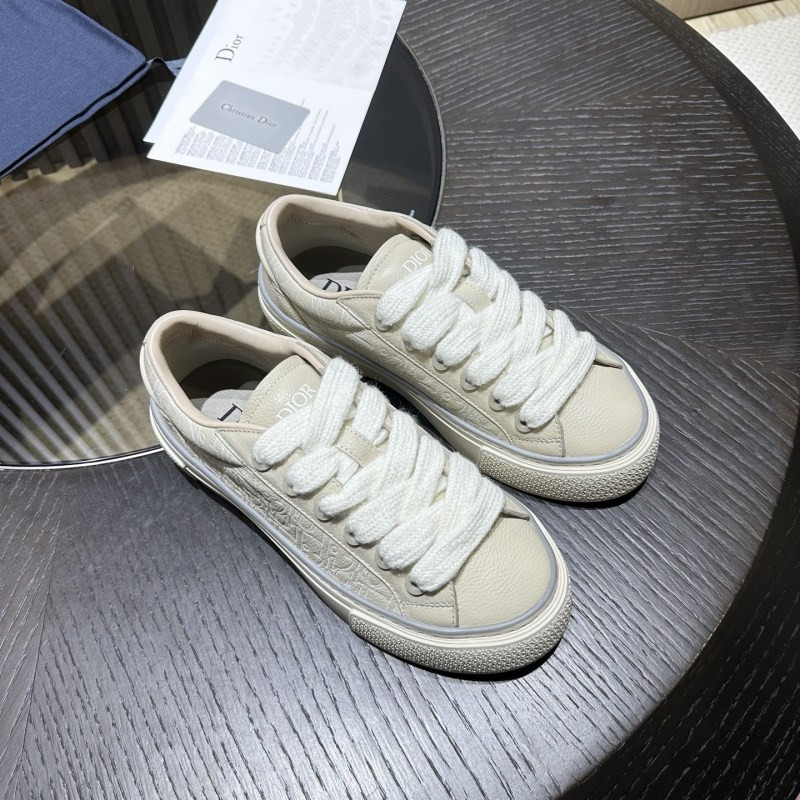 DR B33 Sneaker