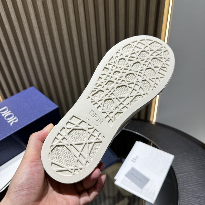 DR B33 Sneaker