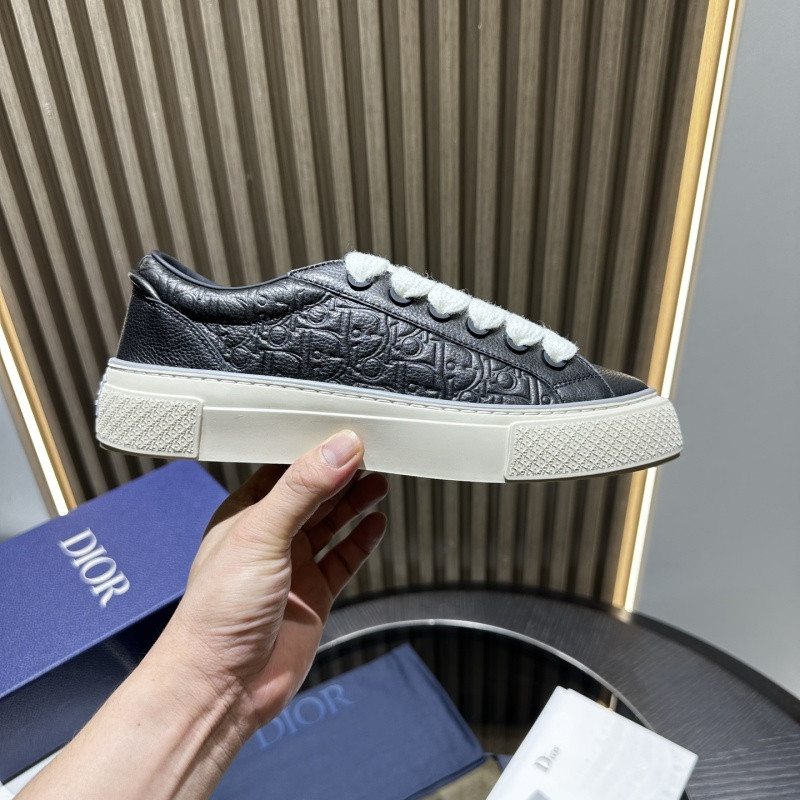 DR B33 Sneaker