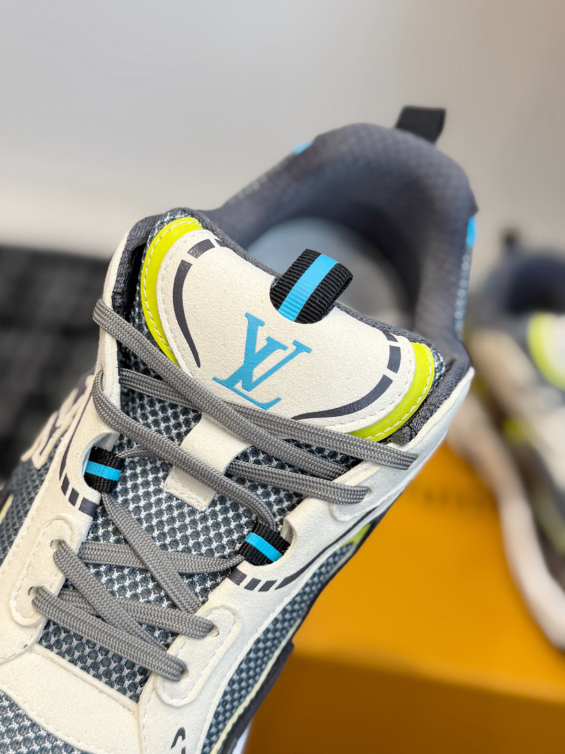 L*V Tatic Runner Sneaker