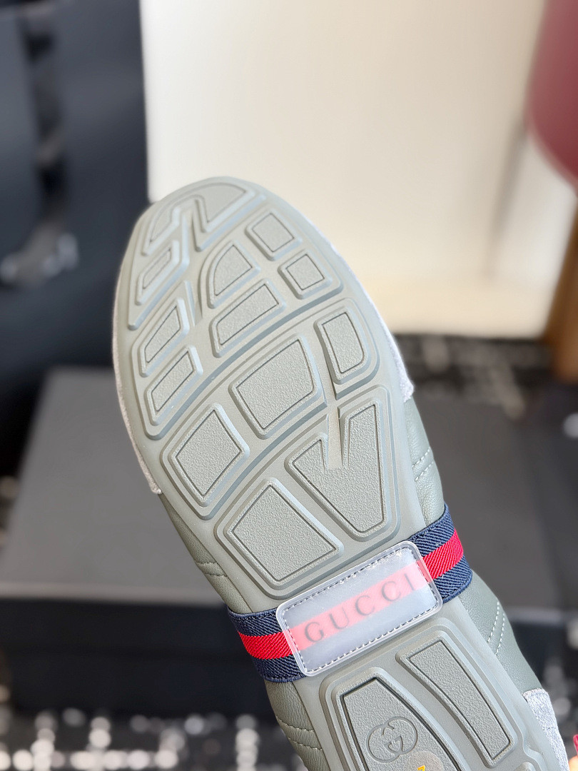 GC Sneakers