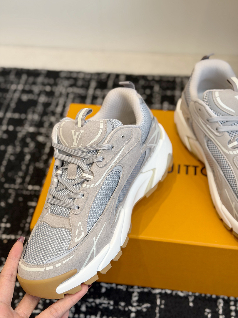 L*V Tatic Runner Sneaker