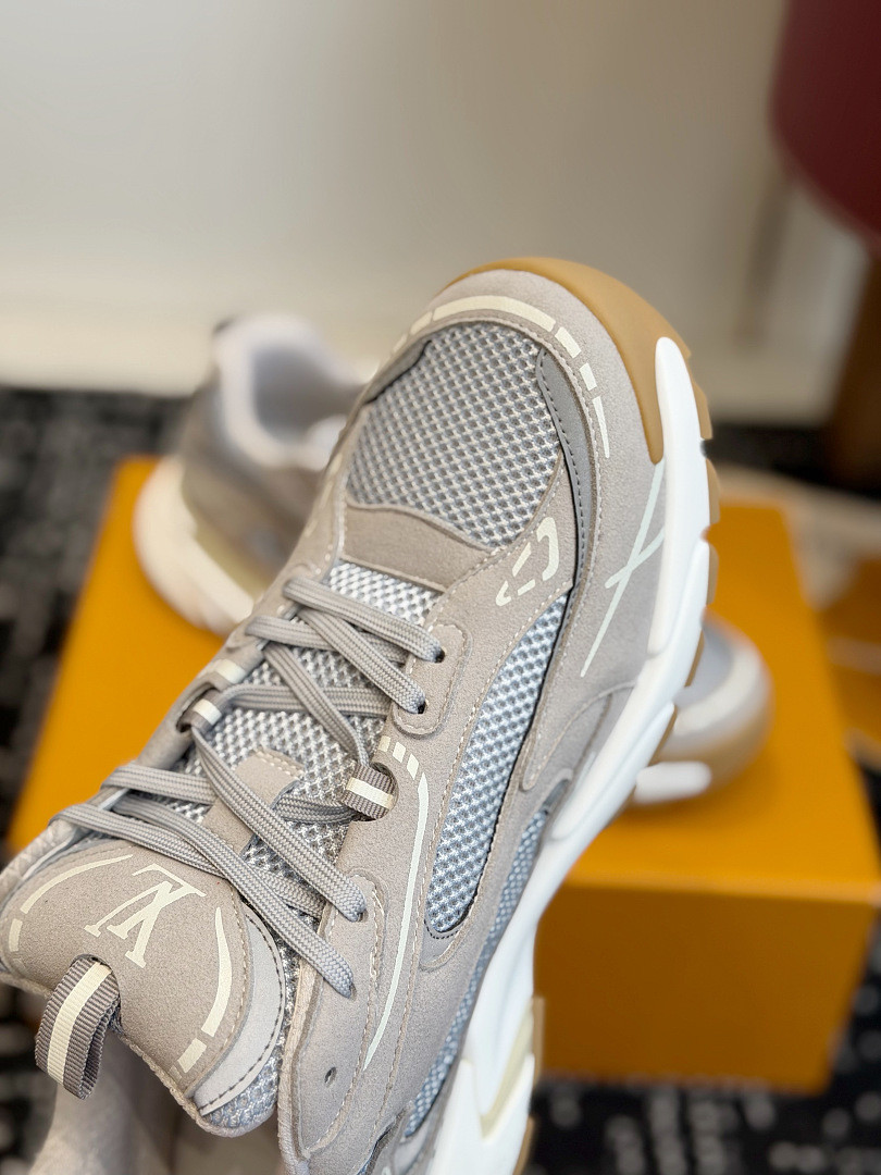 L*V Tatic Runner Sneaker