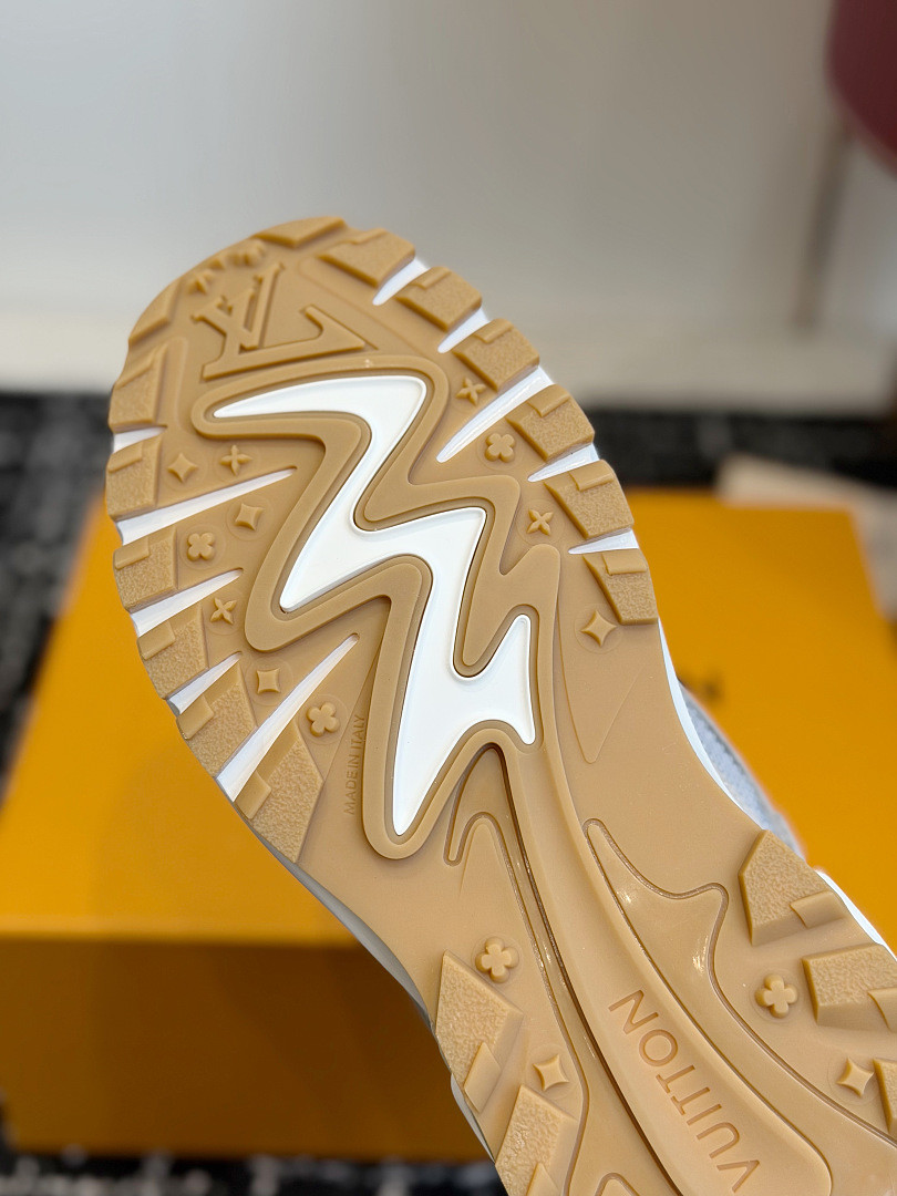 L*V Tatic Runner Sneaker