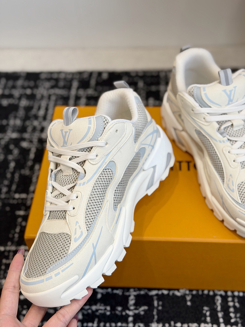 L*V Tatic Runner Sneaker