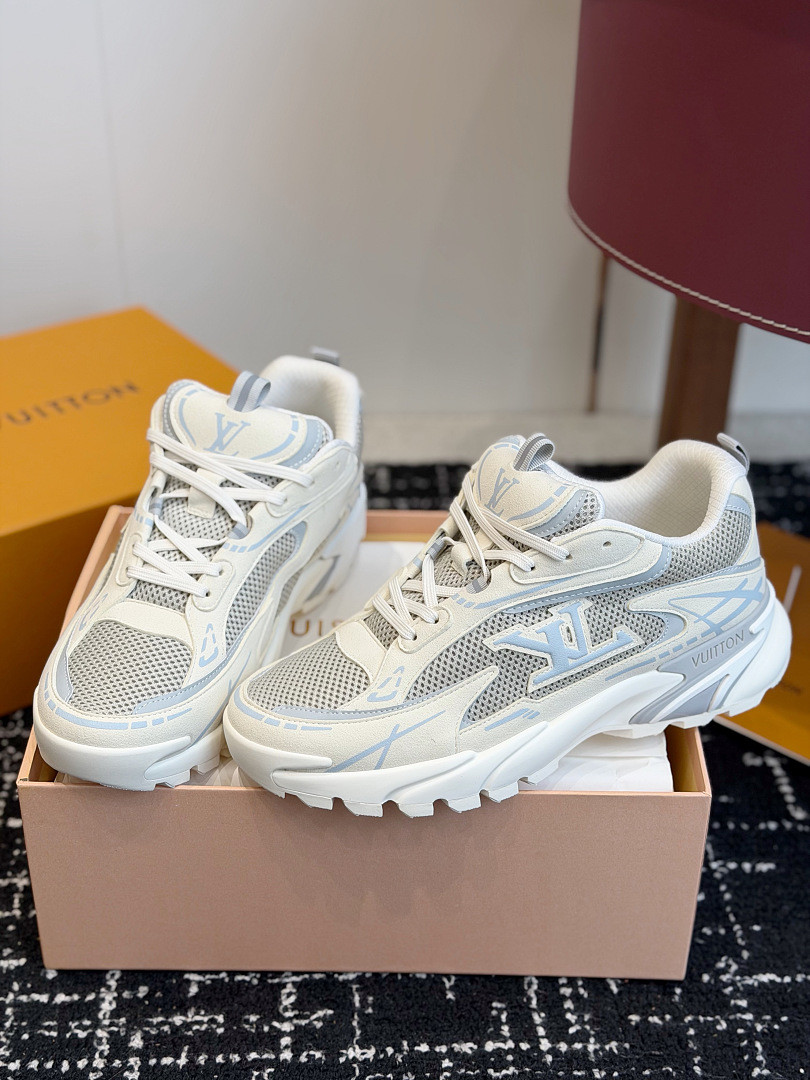 L*V Tatic Runner Sneaker