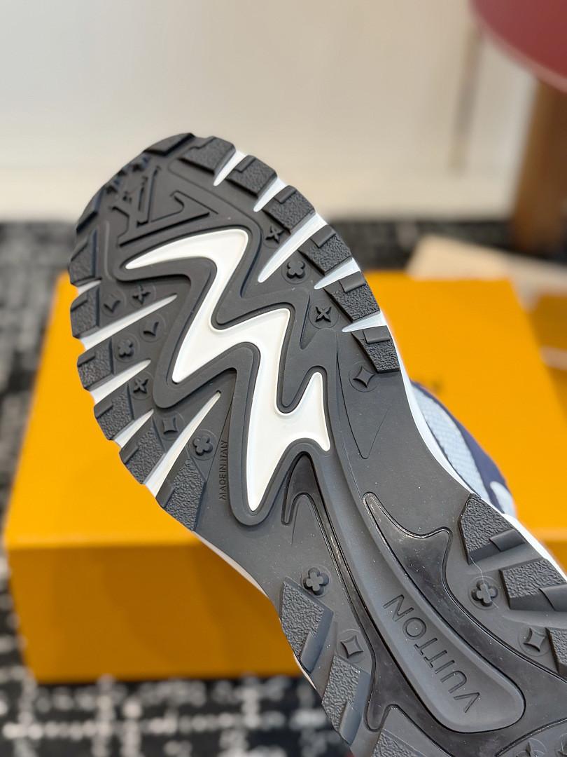 L*V Tatic Runner Sneaker