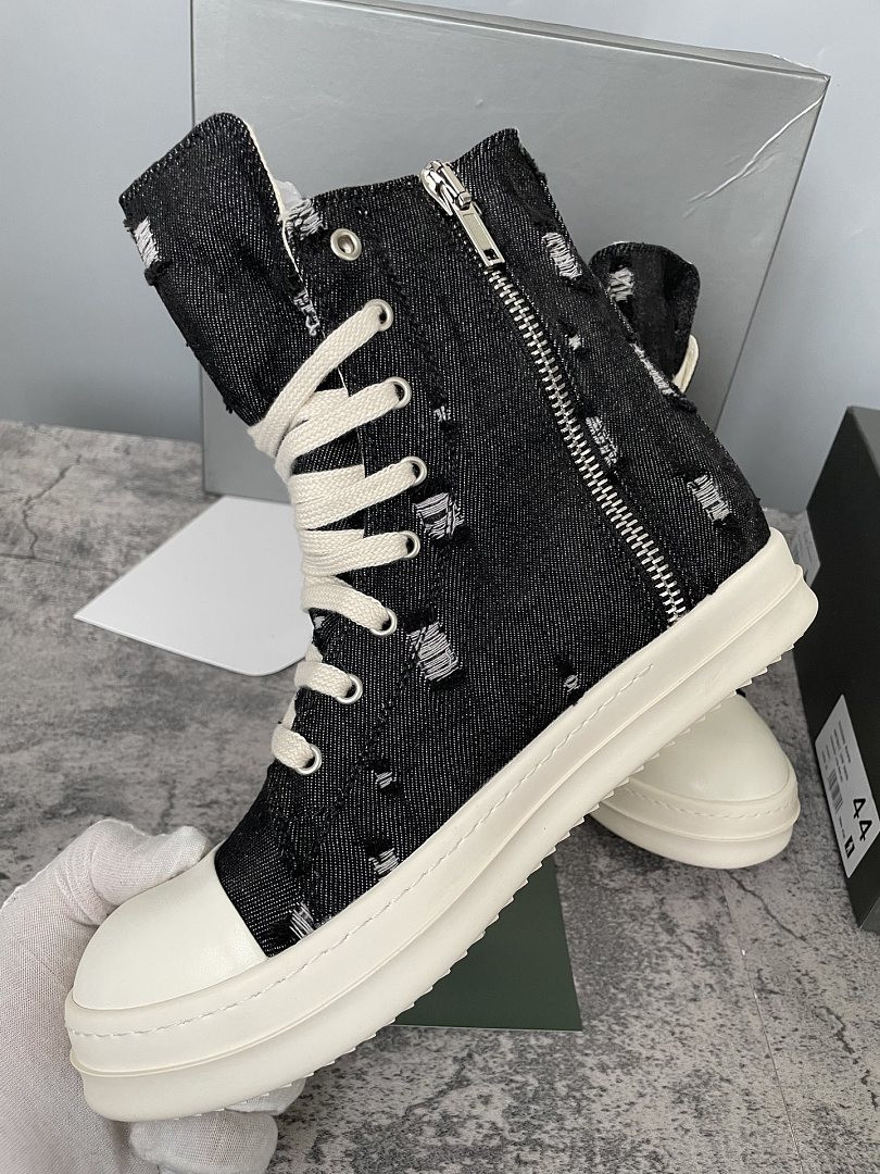 RO Sneakers