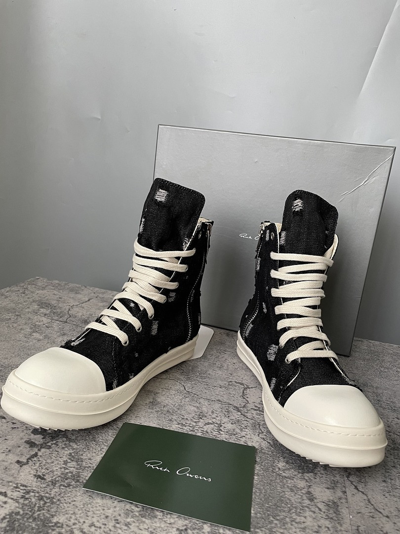 RO Sneakers