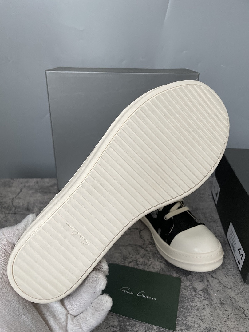 RO Sneakers