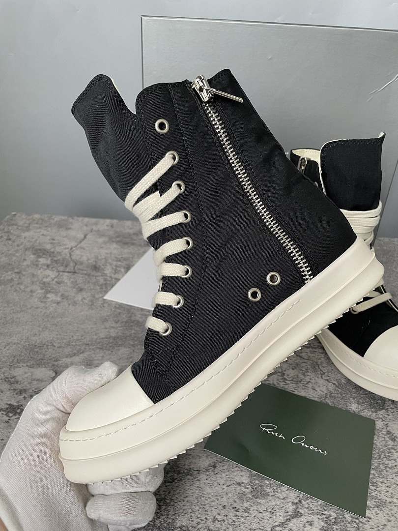RO Sneakers