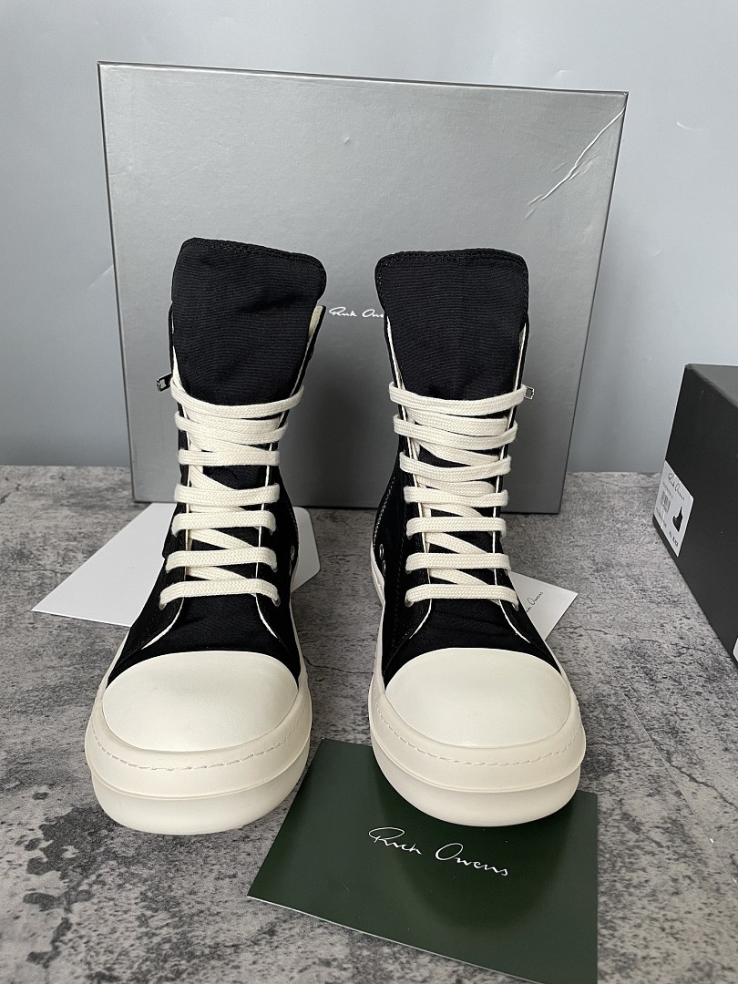 RO Sneakers