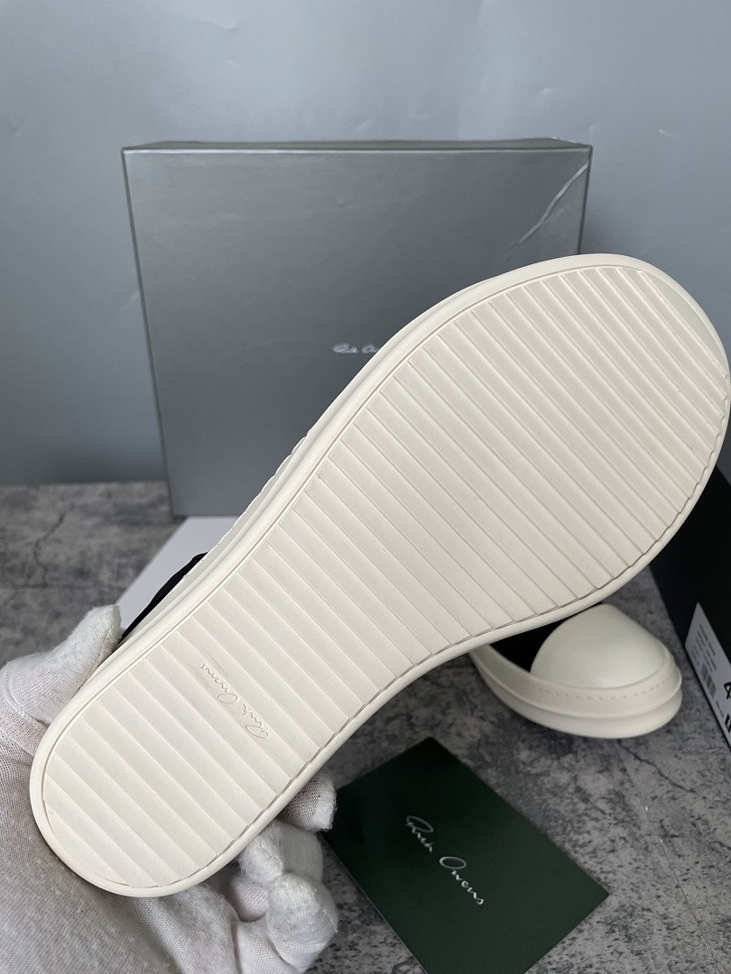 RO Sneakers
