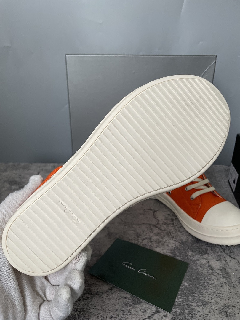 RO Sneakers