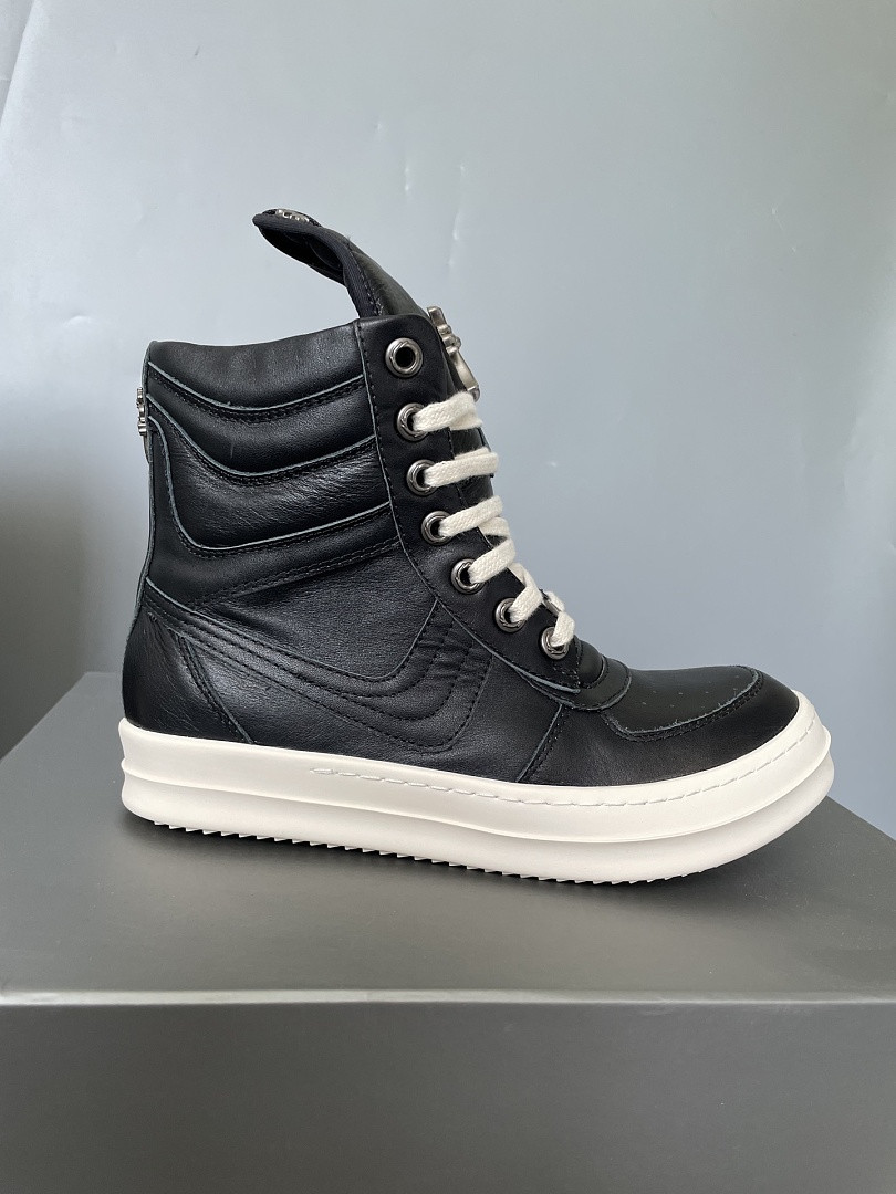 RO Sneakers