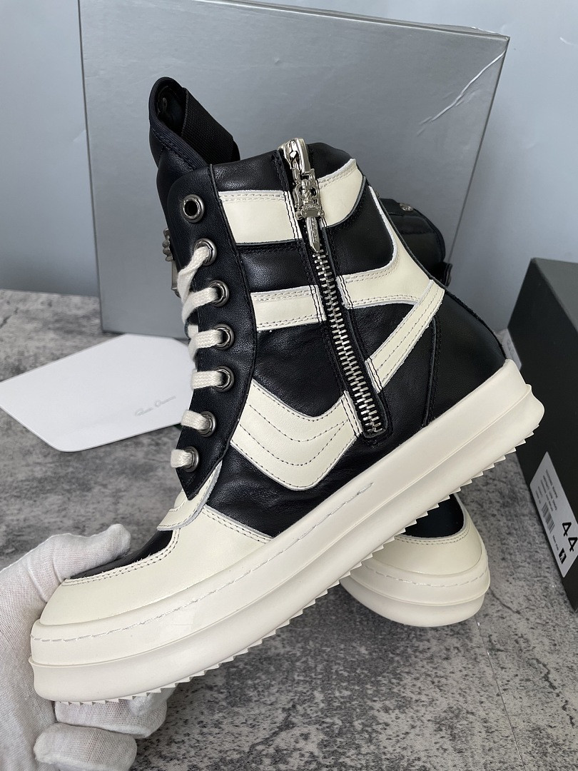 RO Sneakers