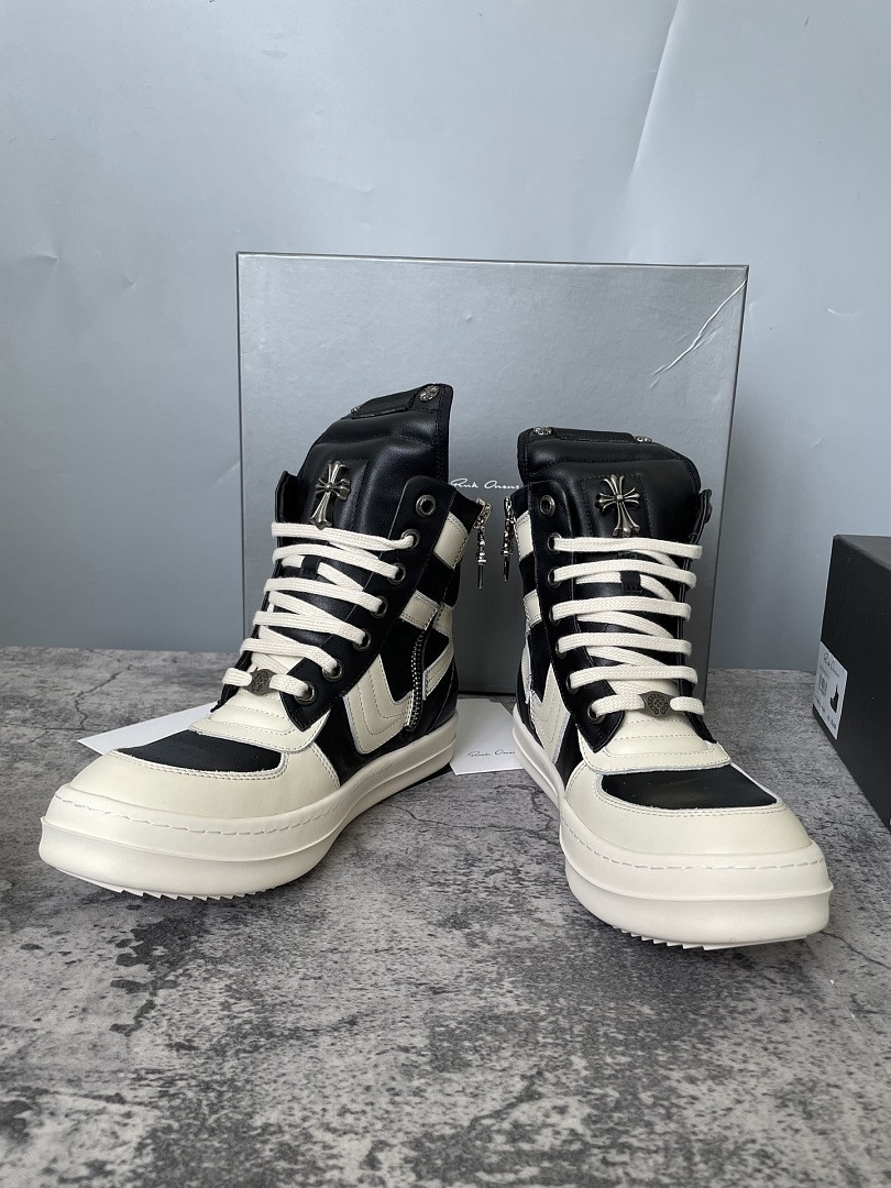 RO Sneakers
