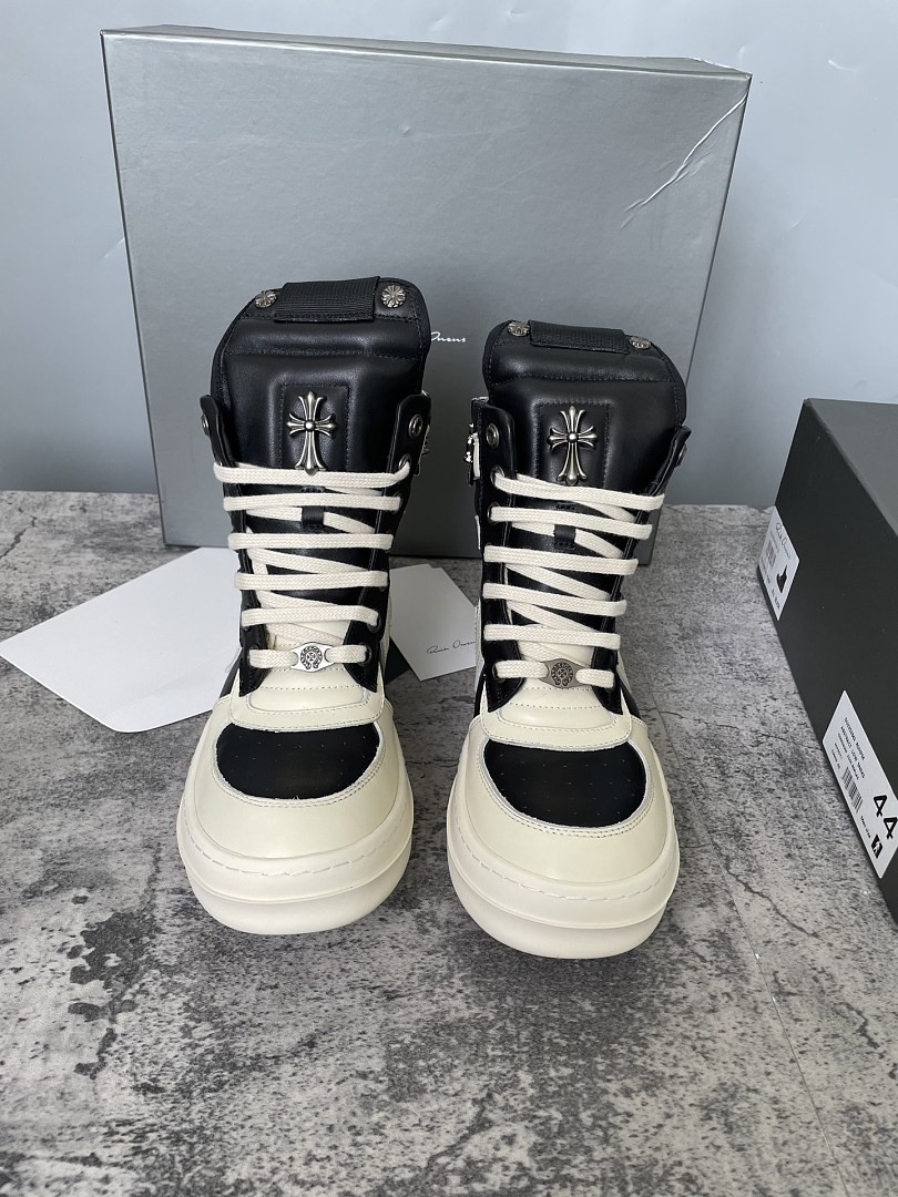 RO Sneakers