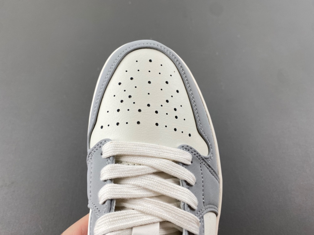 Air Jordan 1 Low IH7319-001