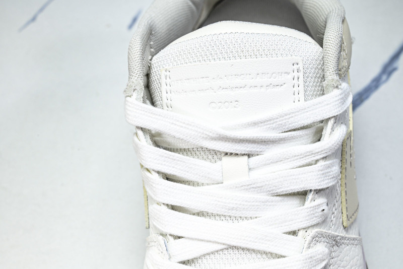 Off White GYM Sneaker
