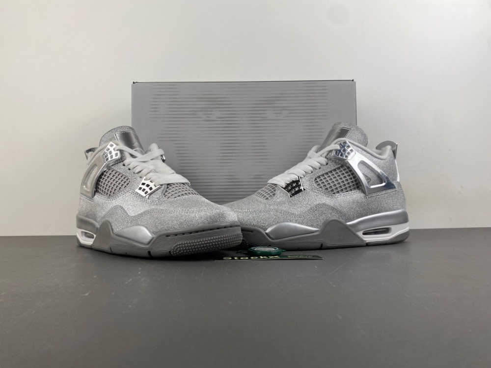 Air Jordan 4 Retro FQ8138-092