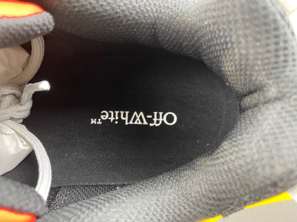 OFF-WHITE BE RIGHT BACK