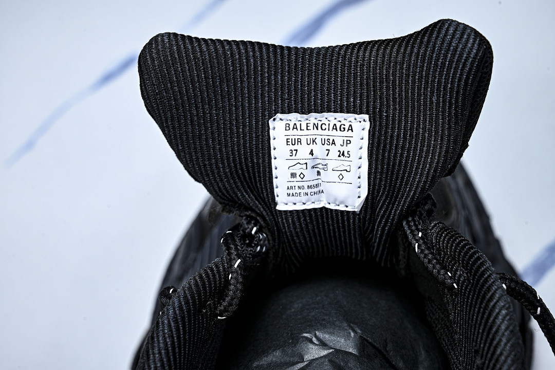Ba1en*iaga Triple S 2 WTRS2-1011