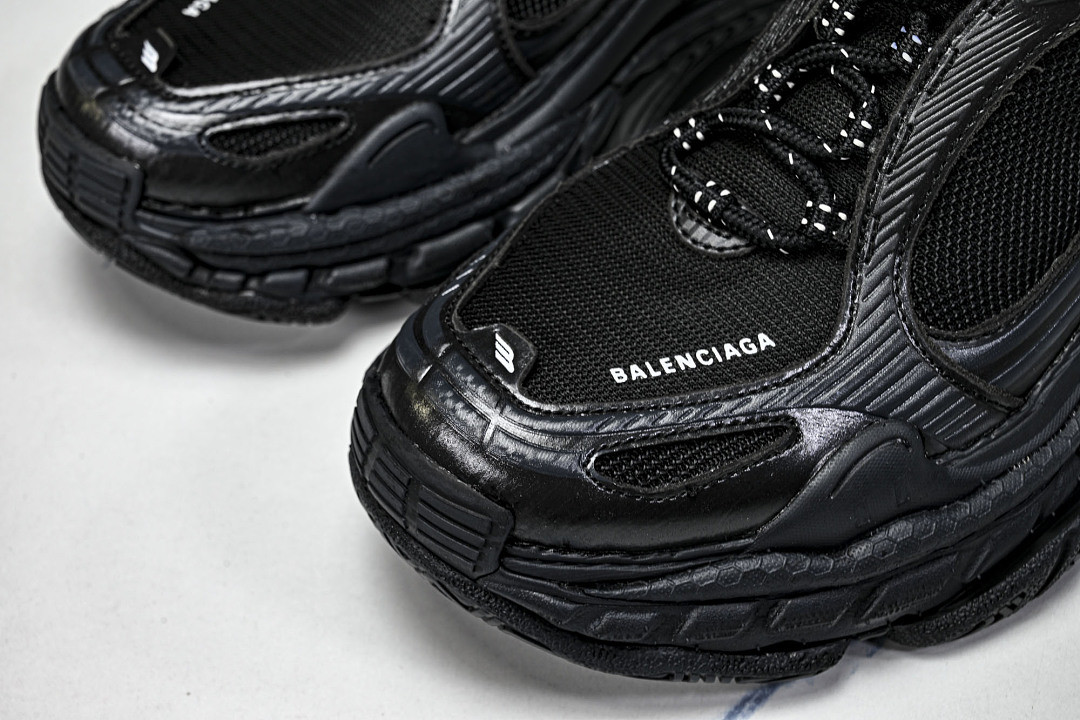 Ba1en*iaga Triple S 2 WTRS2-1011