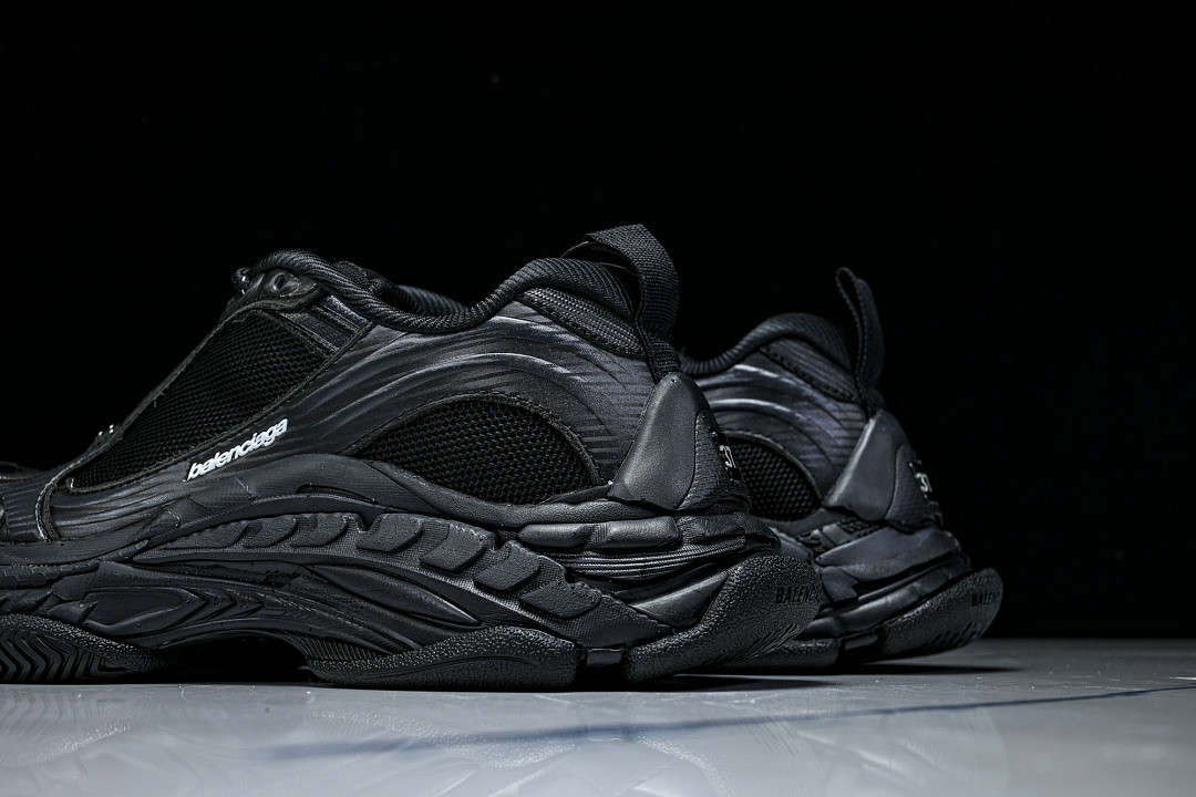 Ba1en*iaga Triple S 2 WTRS2-1011