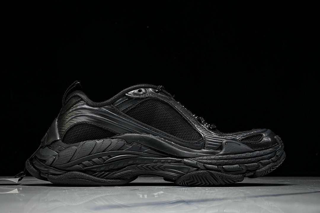 Ba1en*iaga Triple S 2 WTRS2-1011
