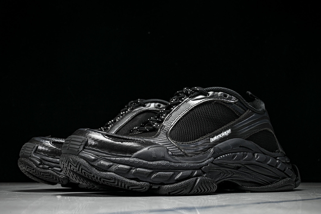 Ba1en*iaga Triple S 2 WTRS2-1011